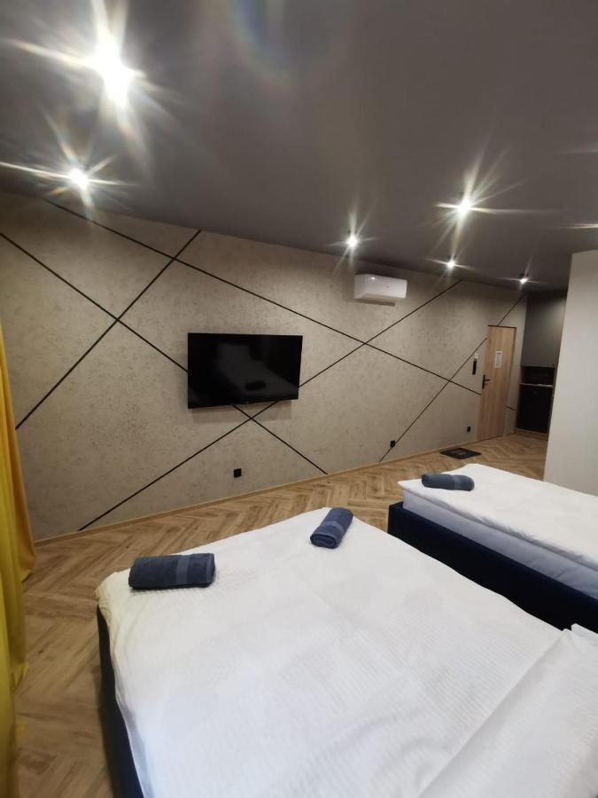 Loft House Apartments แชมิตช์ ภายนอก รูปภาพ