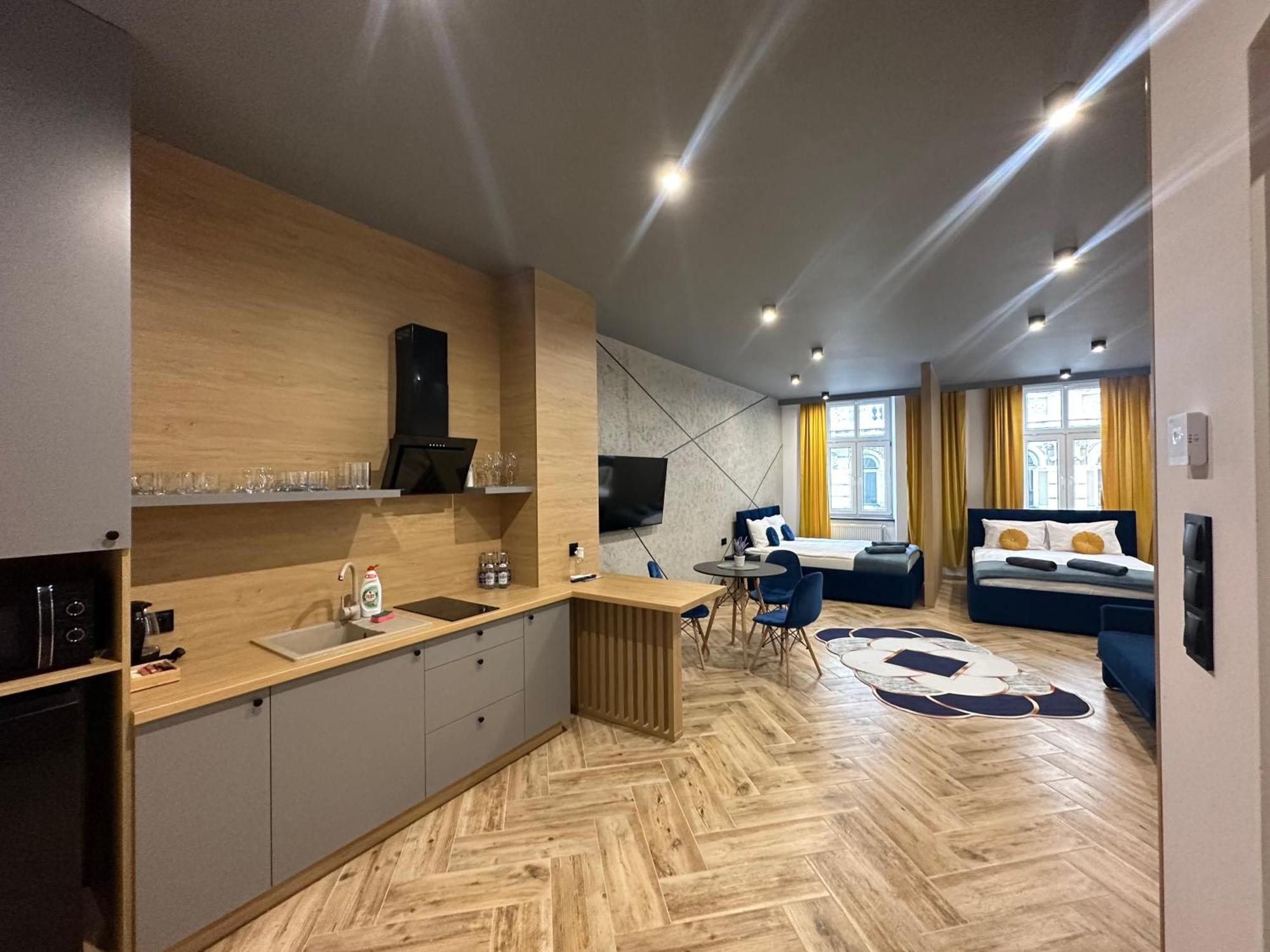 Loft House Apartments แชมิตช์ ภายนอก รูปภาพ